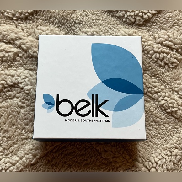 NWT Belk 925 Sterling Silver Twist Knot Stud Earrings W/ Box - Picture 2 of 4